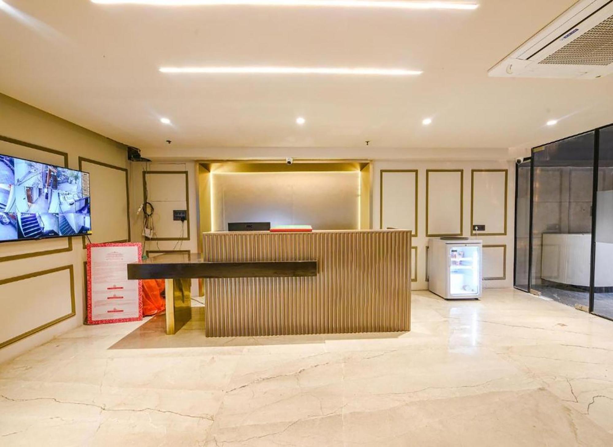 Hotel Cullinan By Qotel Janakpuri Делхи Екстериор снимка