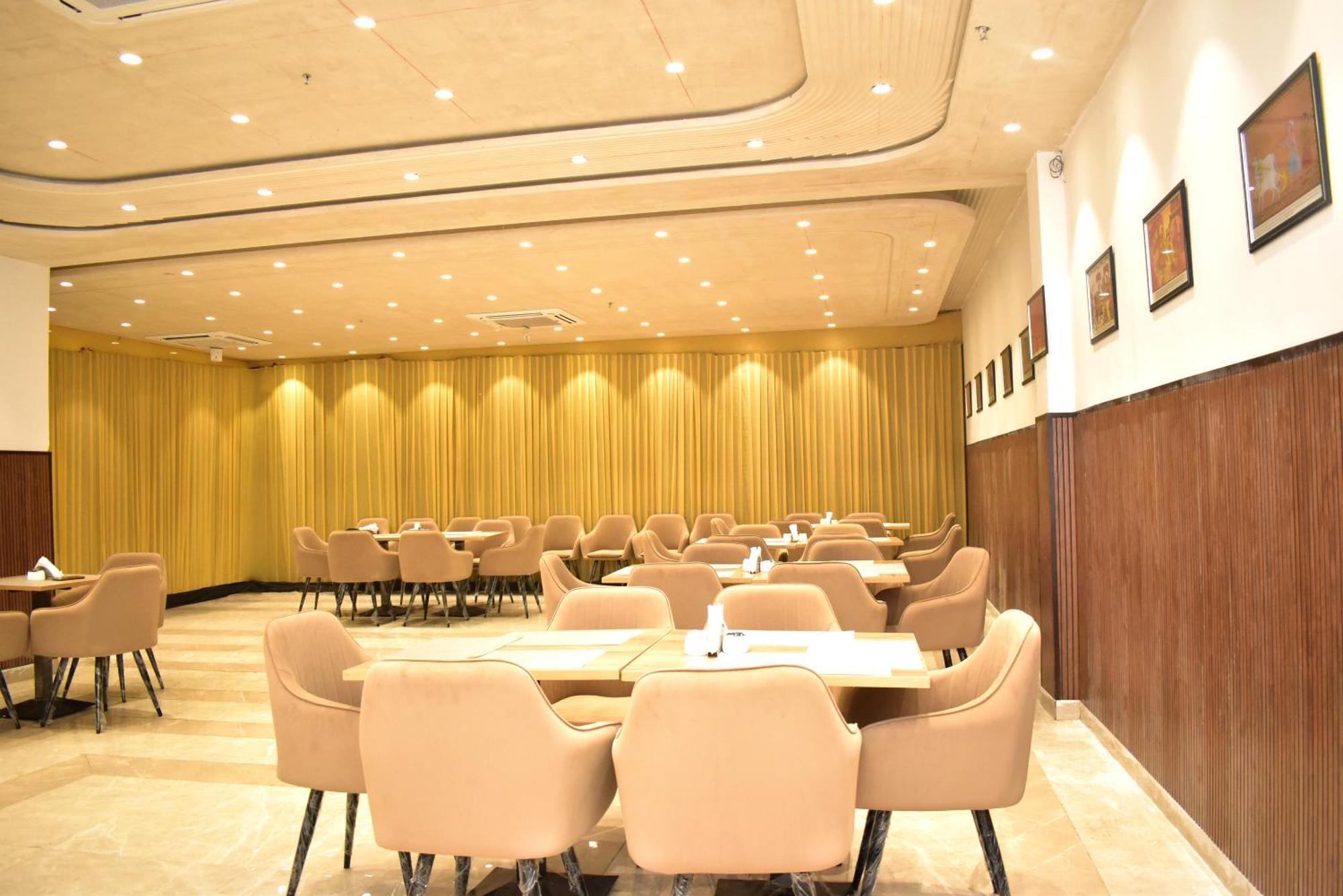Hotel Cullinan By Qotel Janakpuri Делхи Екстериор снимка