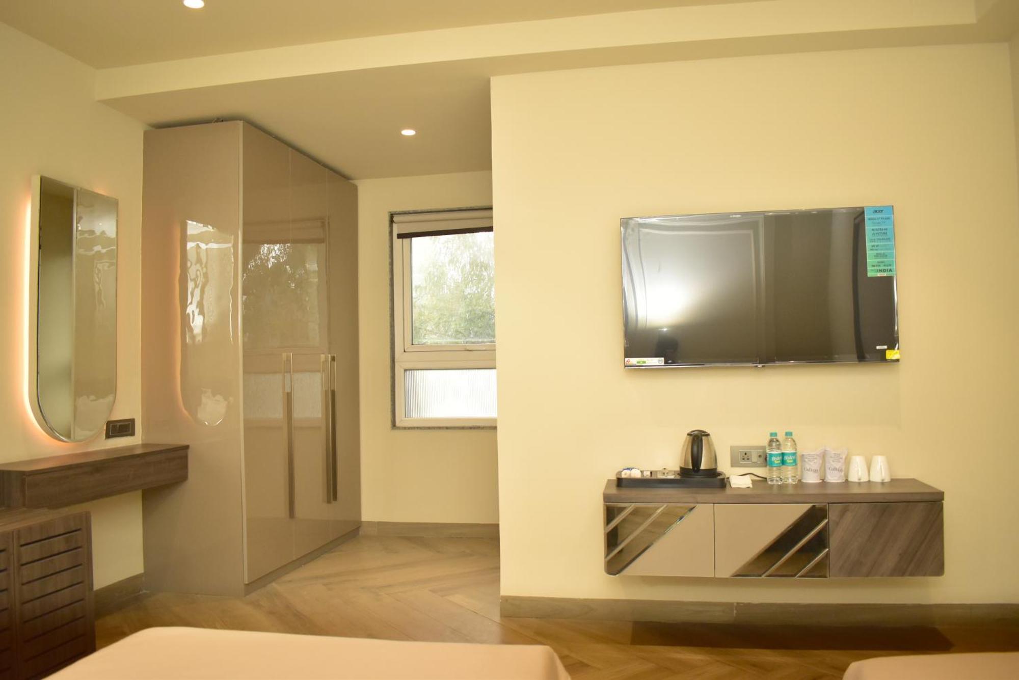 Hotel Cullinan By Qotel Janakpuri Делхи Екстериор снимка