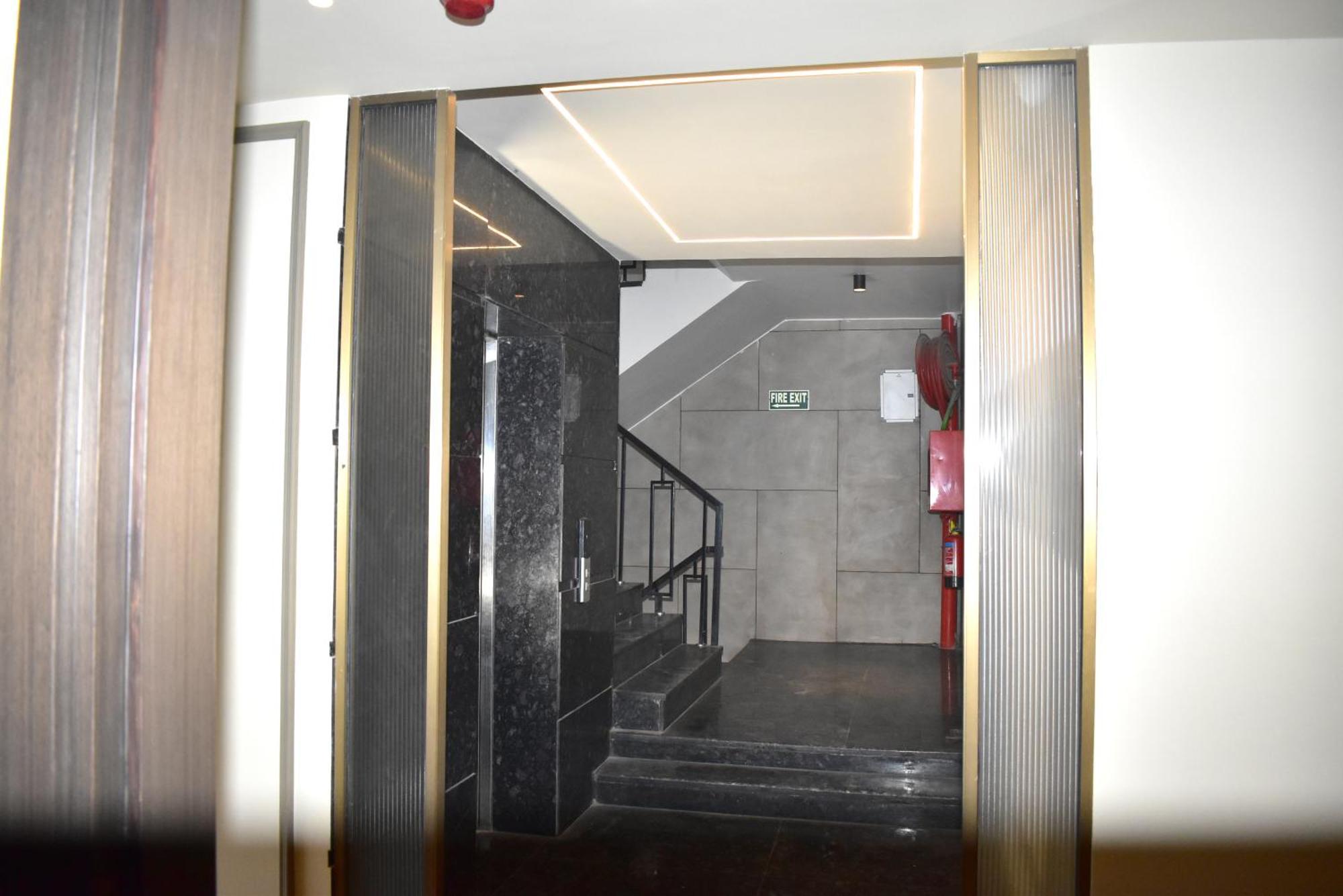 Hotel Cullinan By Qotel Janakpuri Делхи Екстериор снимка