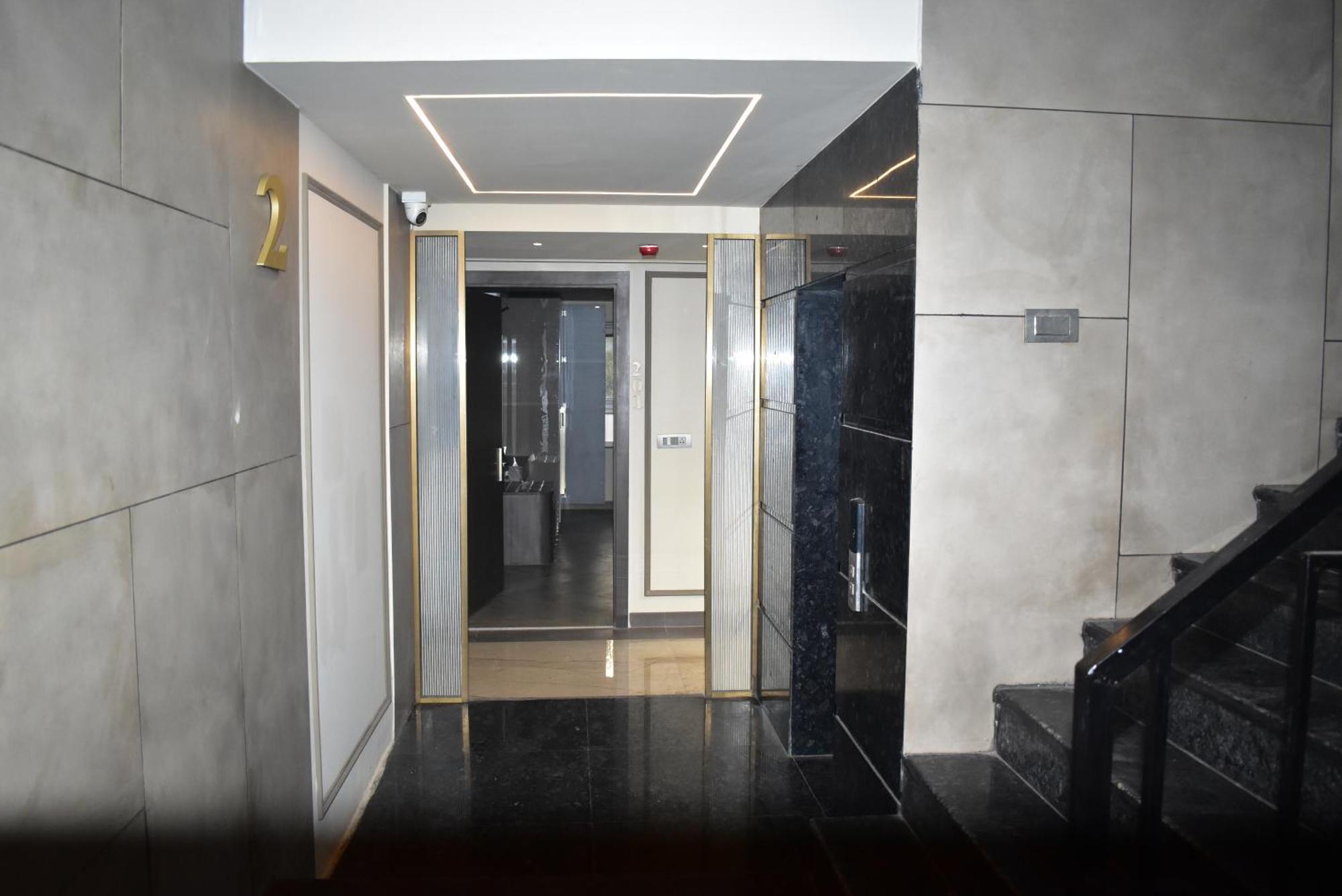 Hotel Cullinan By Qotel Janakpuri Делхи Екстериор снимка